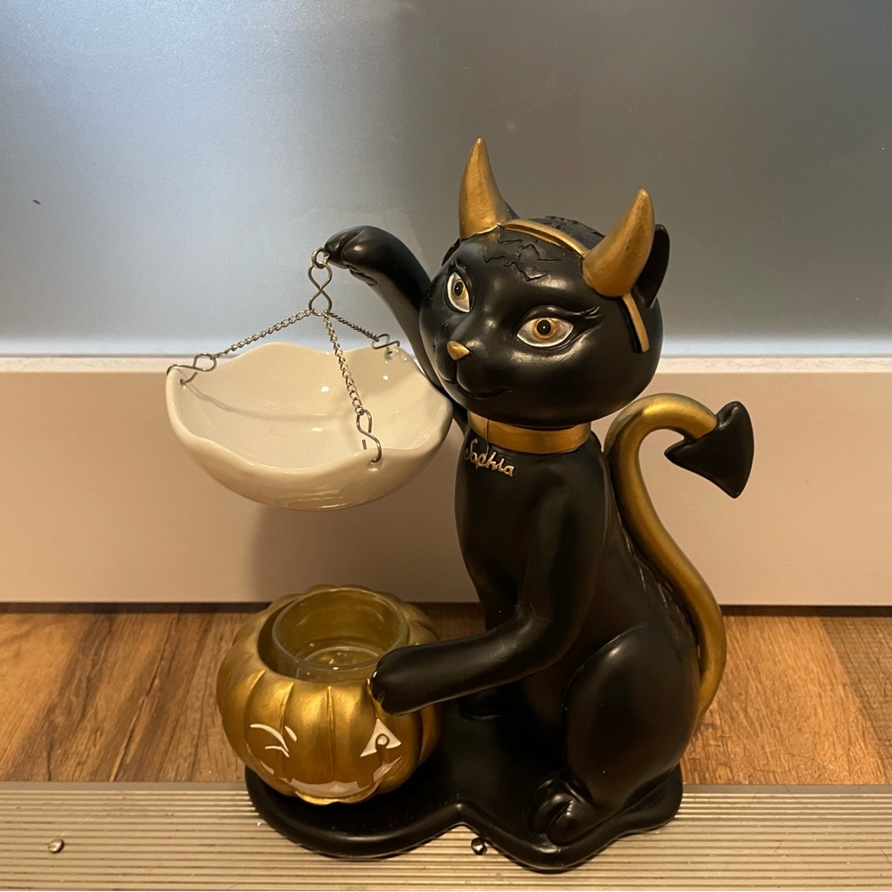 Retired and Rare “Sophia” Yankee Candle Black Cat Tea Light Burner - Picture 2 of 6